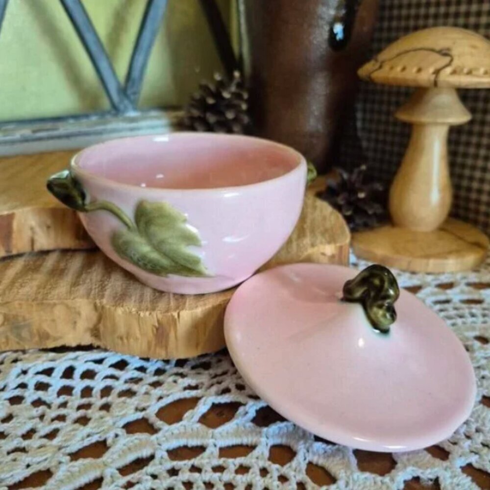 HULL POTTERY Tuscany Tokay 50s Vintage Pink & Green Vines Tea Set - Picture 8 of 16